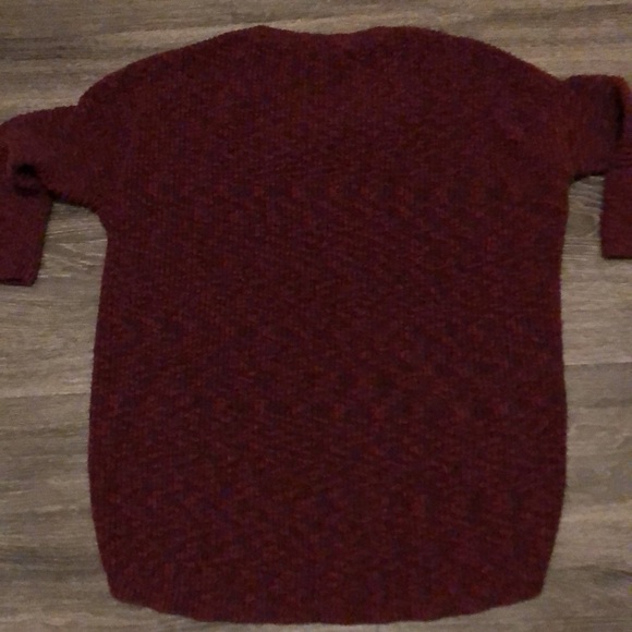 Express Sweater - Picture 7 of 7